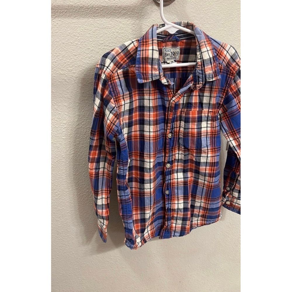 Youth plaid button up‎  size small